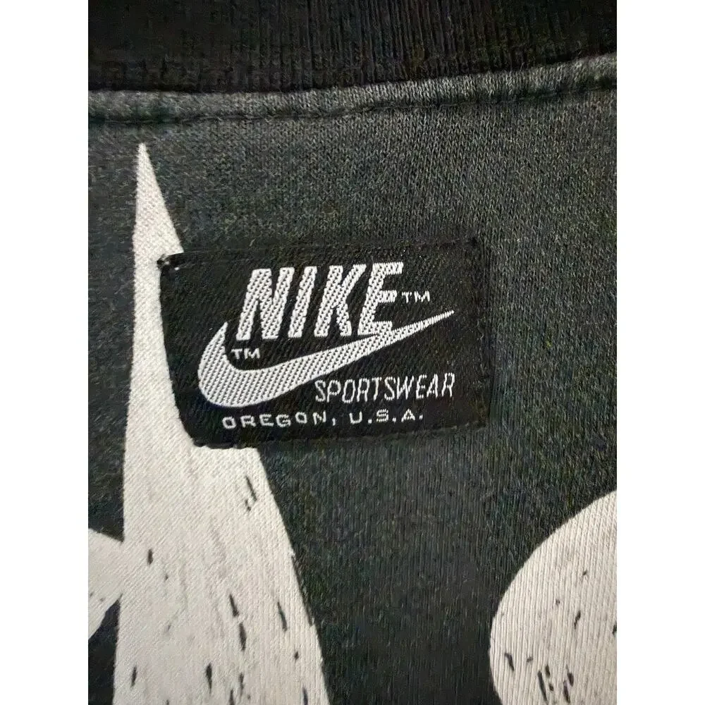 Nike Women’s Large Black White Logo Dolman Sleeve Cropped Sweatshirt